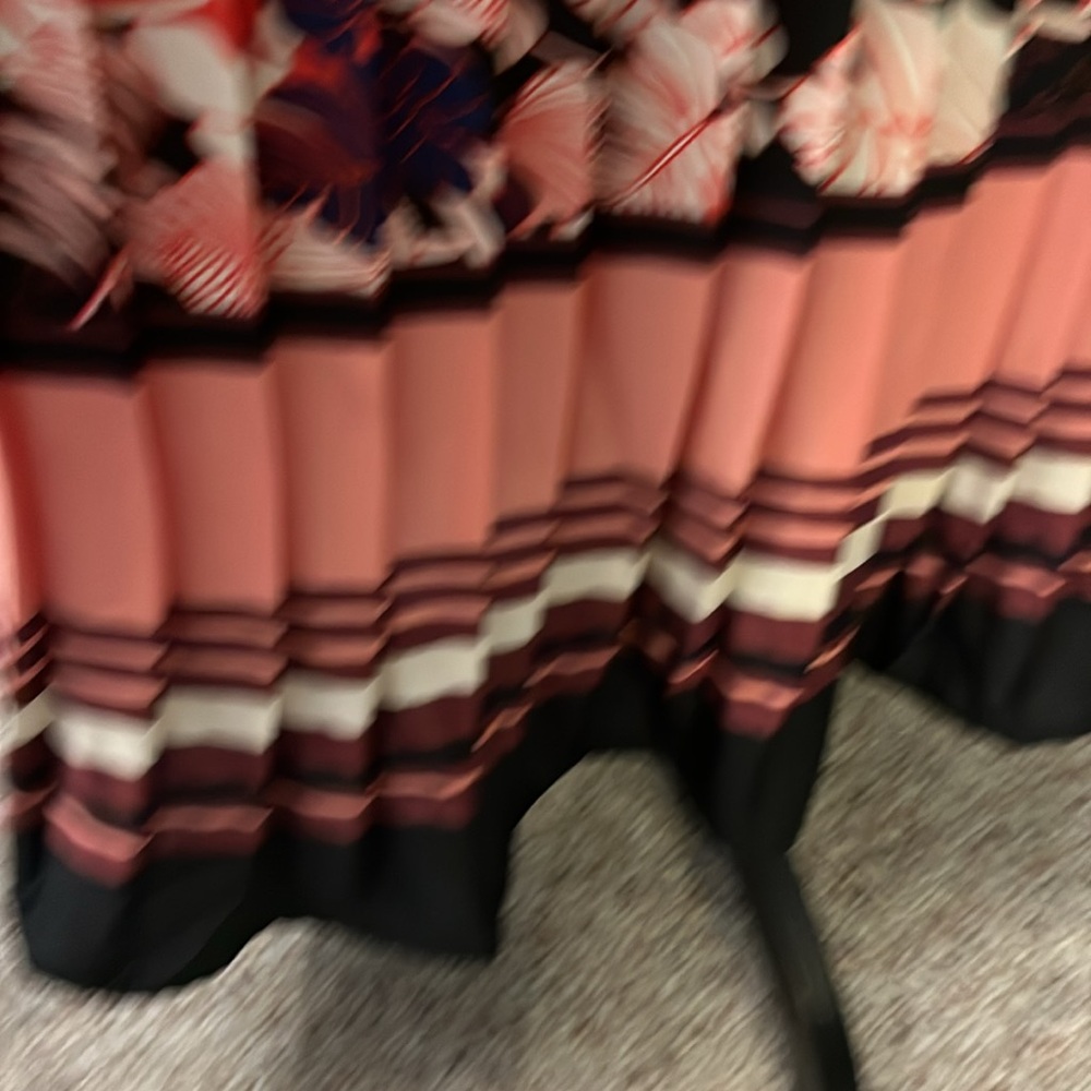 NWT Dalia McPhee Floral Printed Pleated Midi Dress Size Medium - Picture 6 of 16